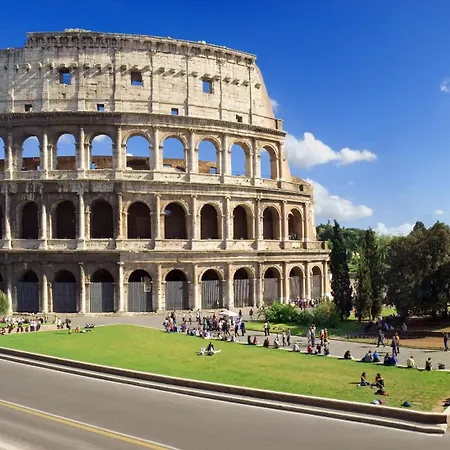 Golden Luxury Home - San Giovanni - 10 min to Basilica of San Giovanni - 25 min to Colosseum-3